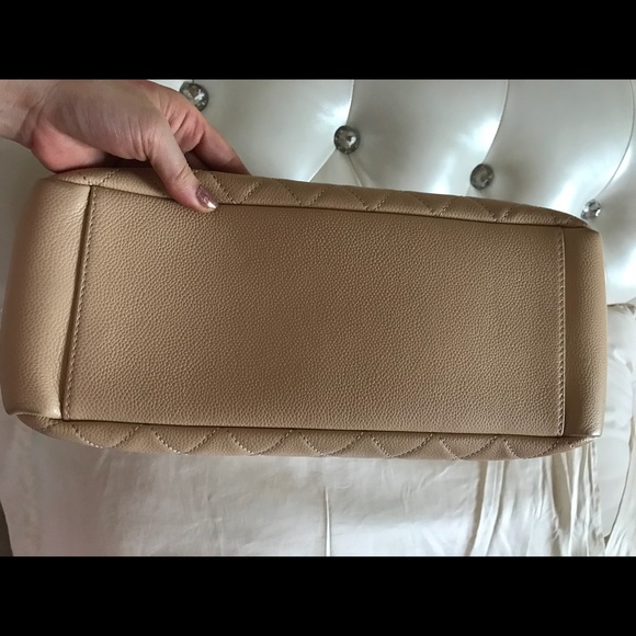 authentic Chanel bag! - Picture 6 of 8
